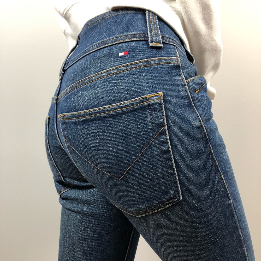 Tommy Hilfiger Hipster Bootcut Jeans. Size 2